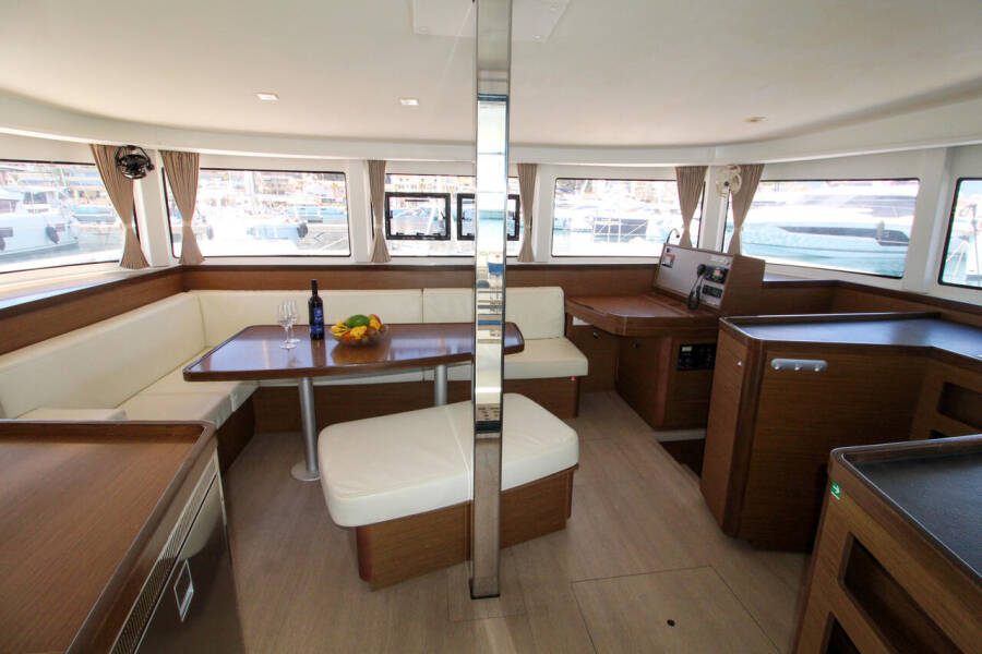 Lagoon 42