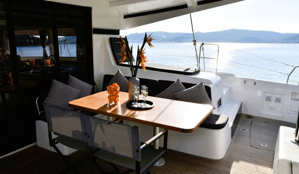 Lagoon 42