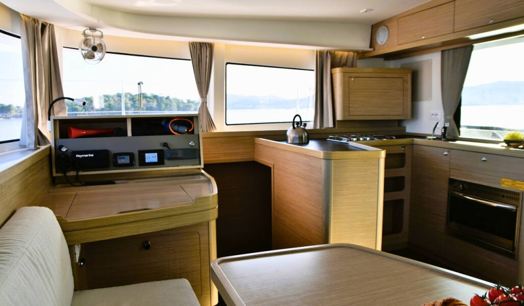 Lagoon 42
