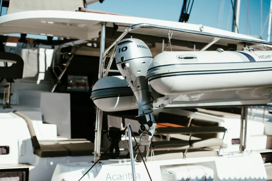 Lagoon 42