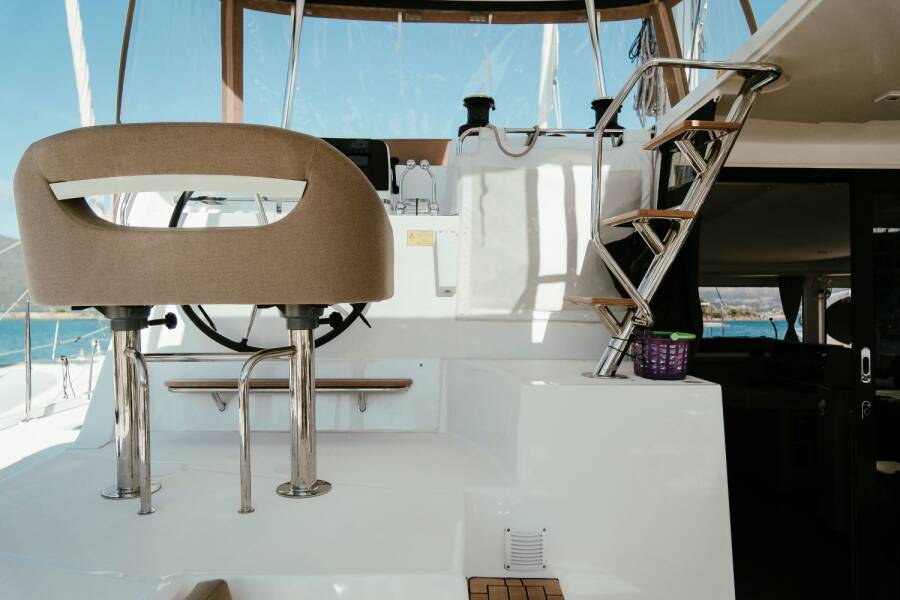 Lagoon 42