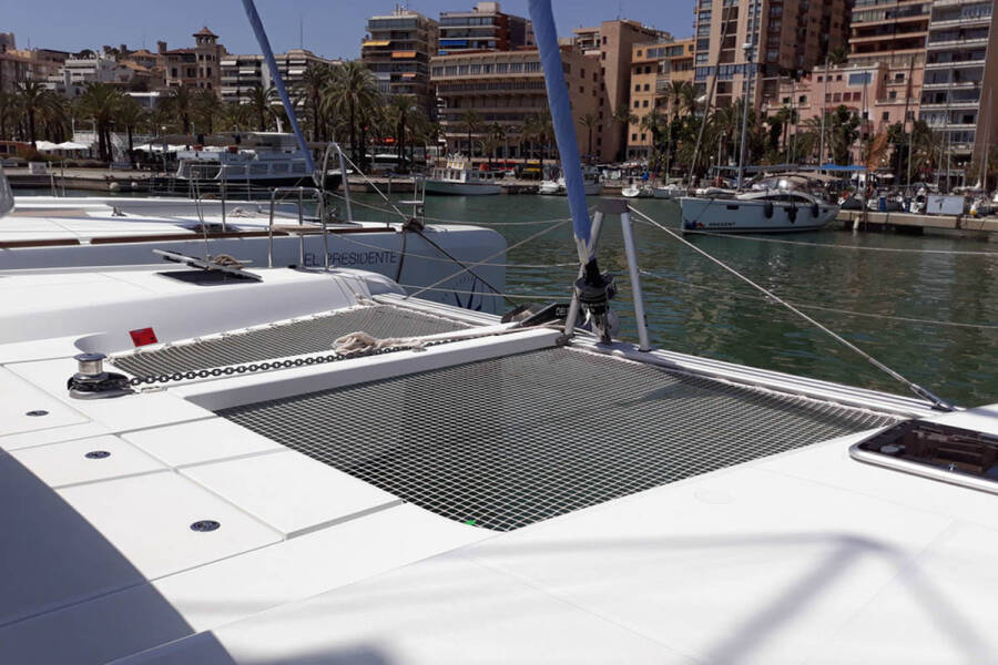 Lagoon 42