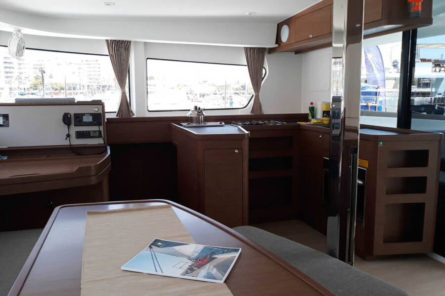 Lagoon 42