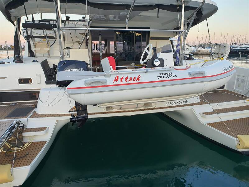 Lagoon 42