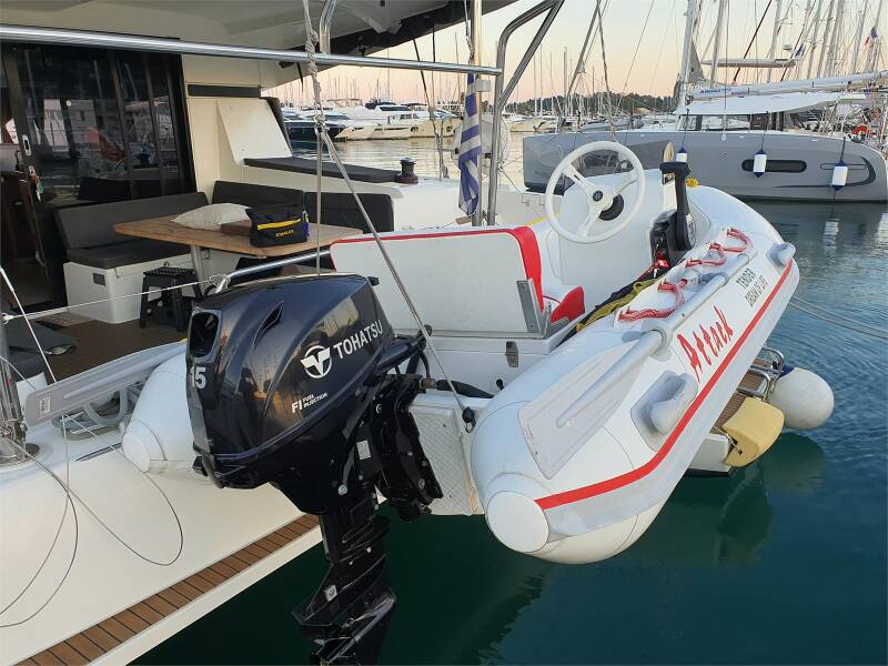 Lagoon 42