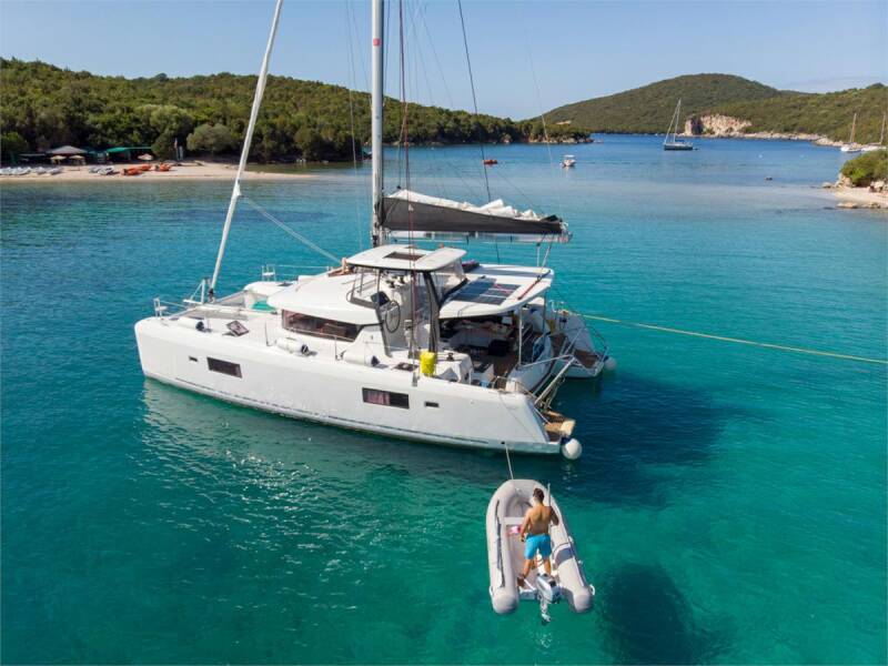 Lagoon 42