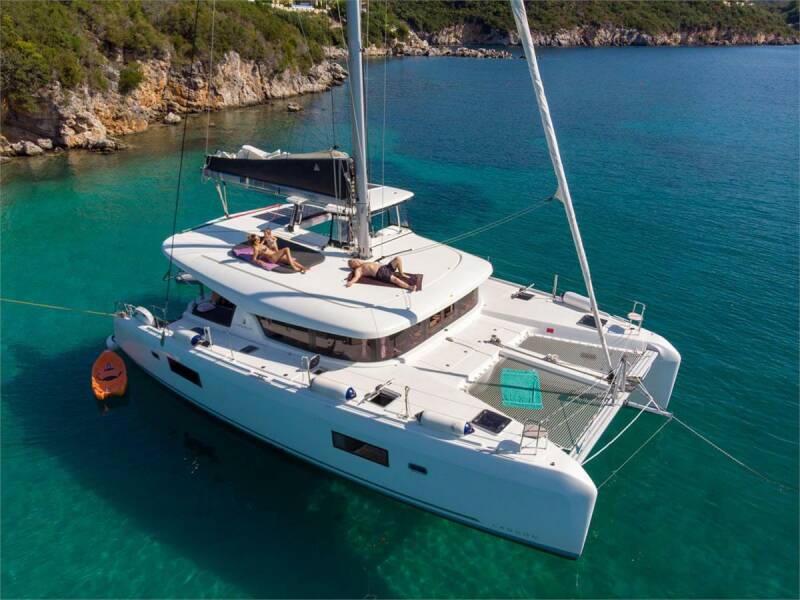 Lagoon 42