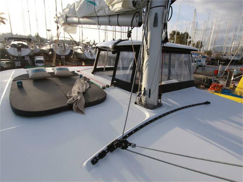 Lagoon 42