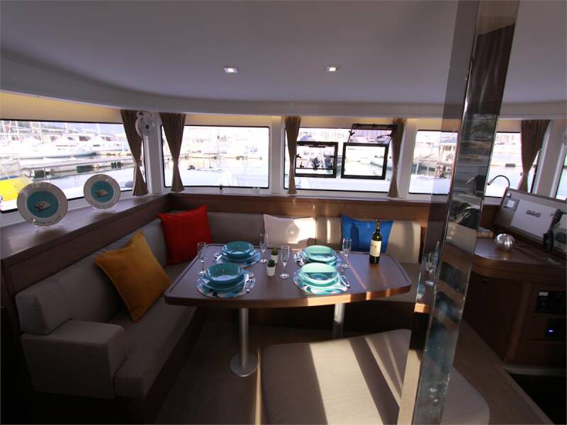Lagoon 42