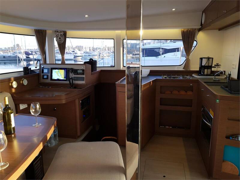 Lagoon 42