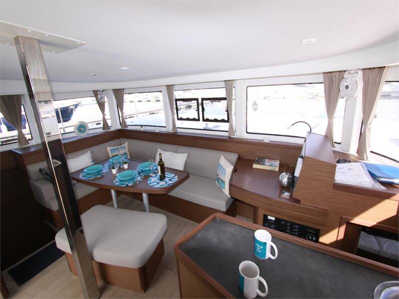 Lagoon 42