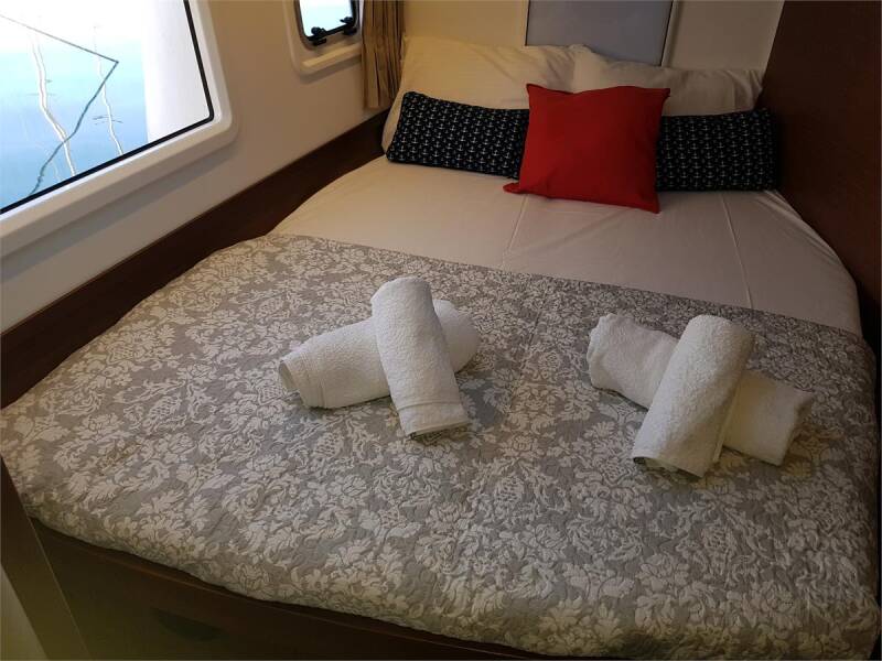 Lagoon 42