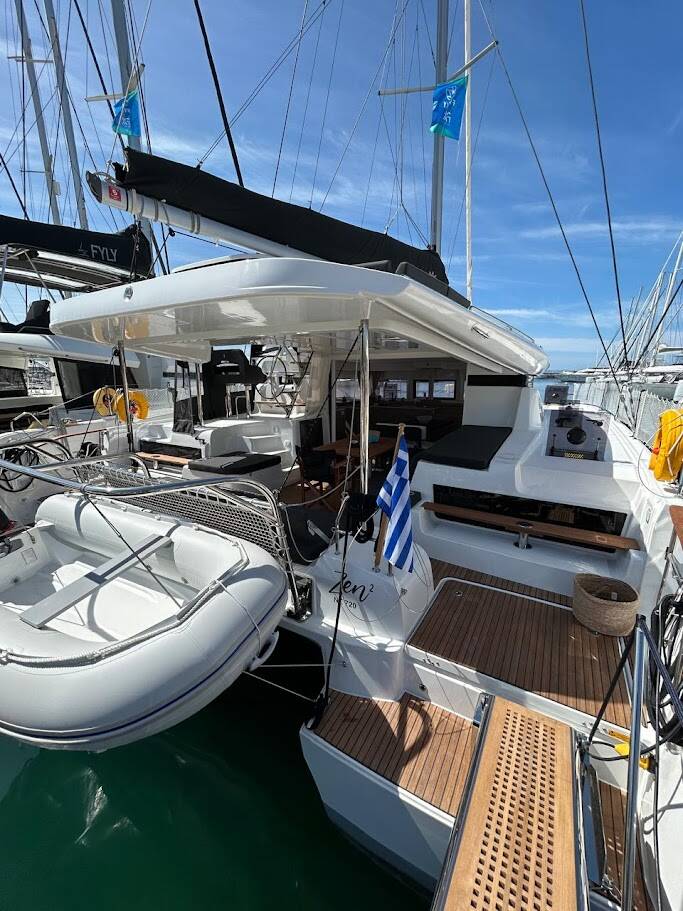 Lagoon 43