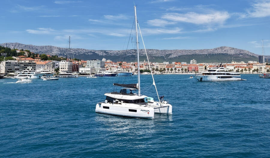 Lagoon 43