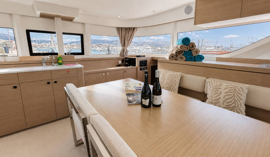 Lagoon 43