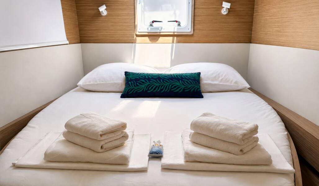Lagoon 43
