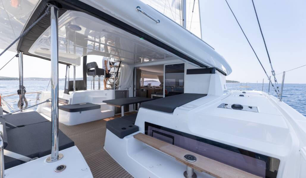 Lagoon 43