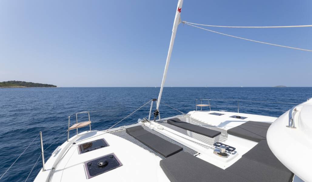 Lagoon 43