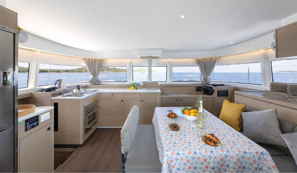 Lagoon 43