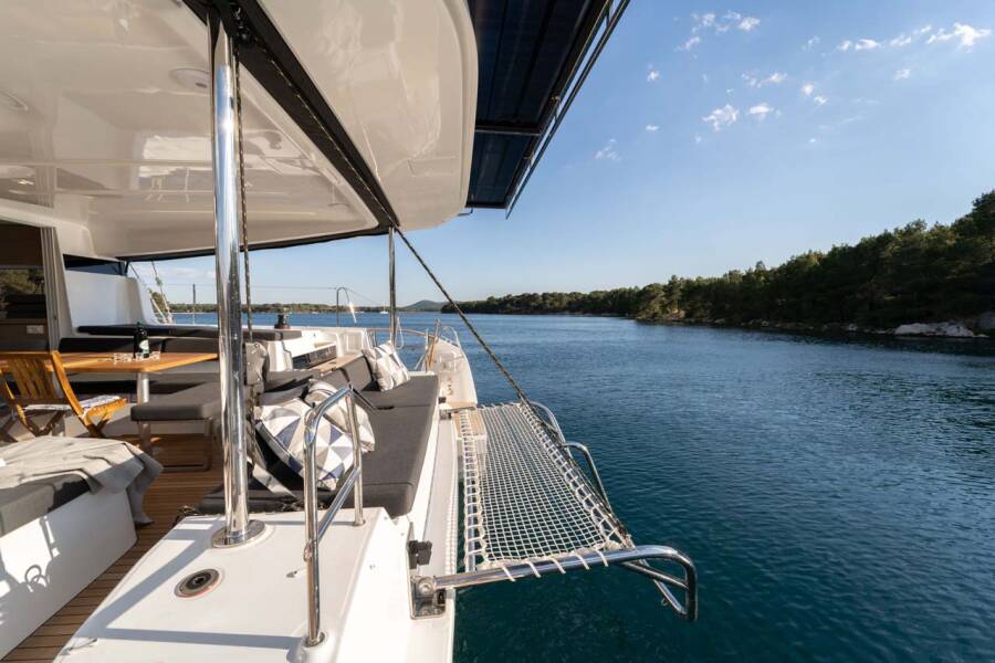 Lagoon 43