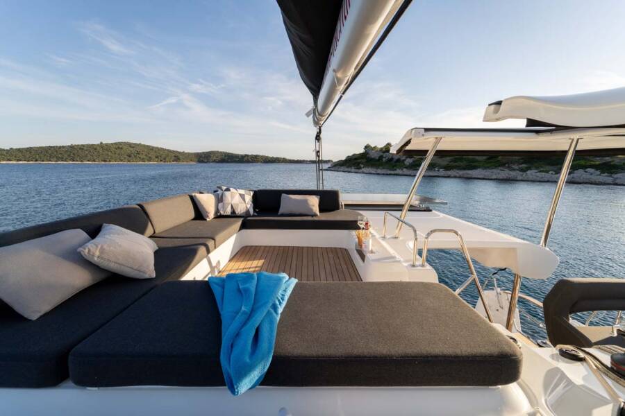Lagoon 43