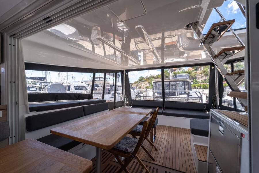 Lagoon 43