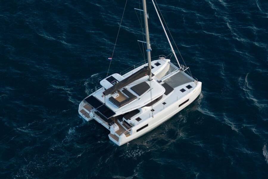 Lagoon 43