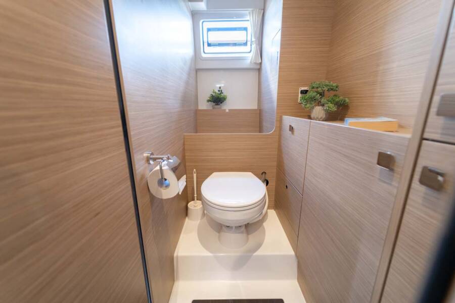 Lagoon 43