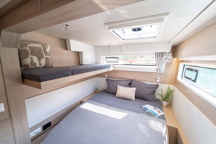 Lagoon 43