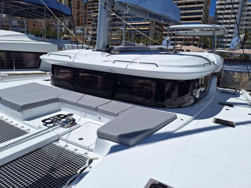 Lagoon 43