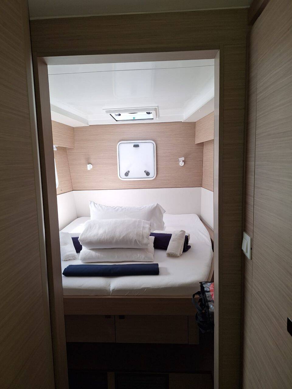 Lagoon 43