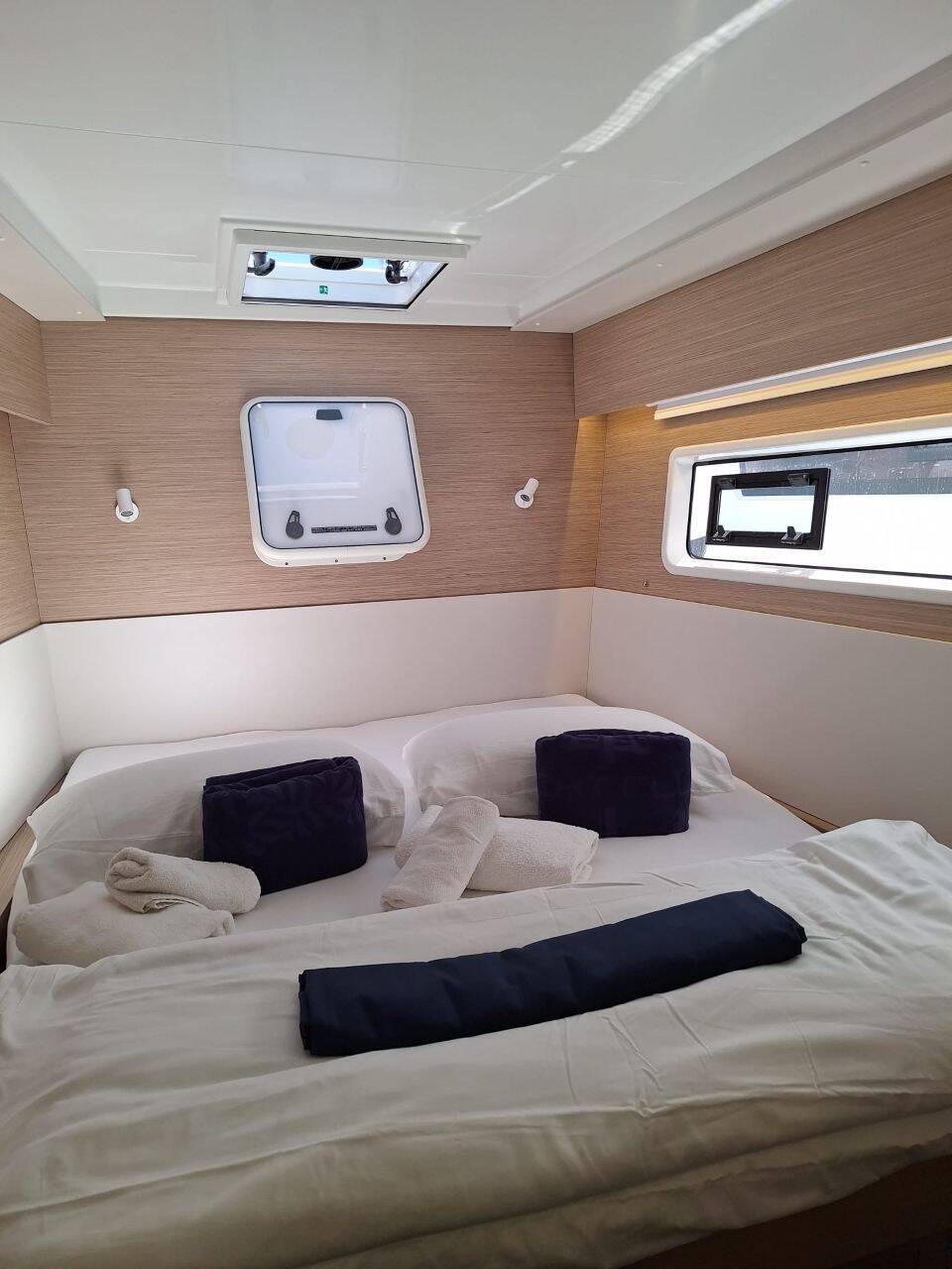Lagoon 43