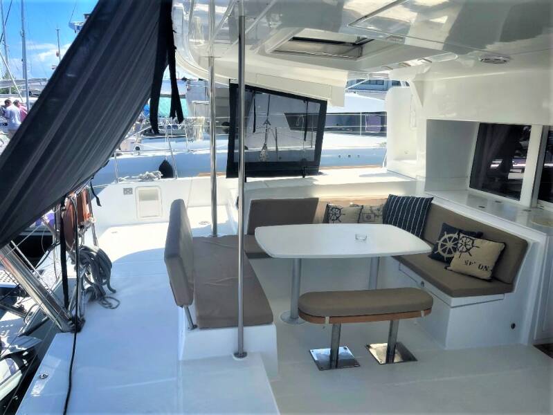 Lagoon 450 F