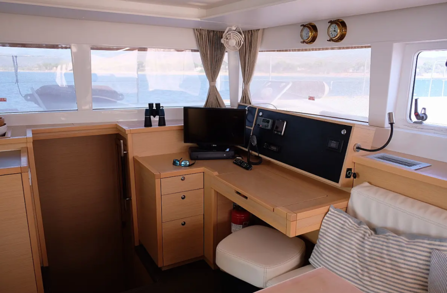 Lagoon 450 F