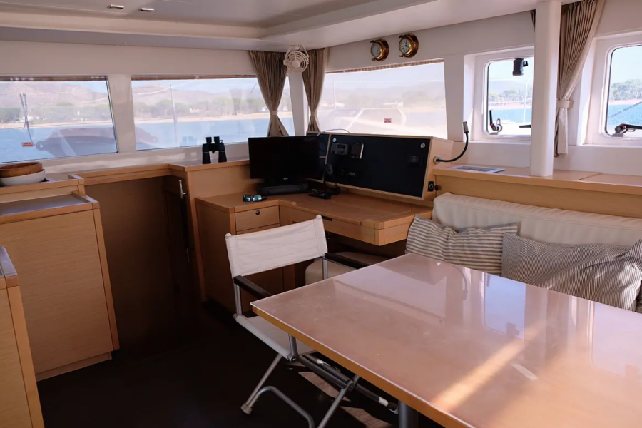 Lagoon 450 F