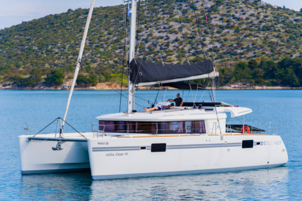 Lagoon 450 F