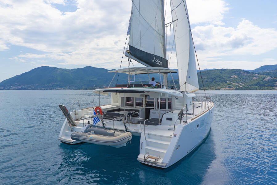 Lagoon 450 F