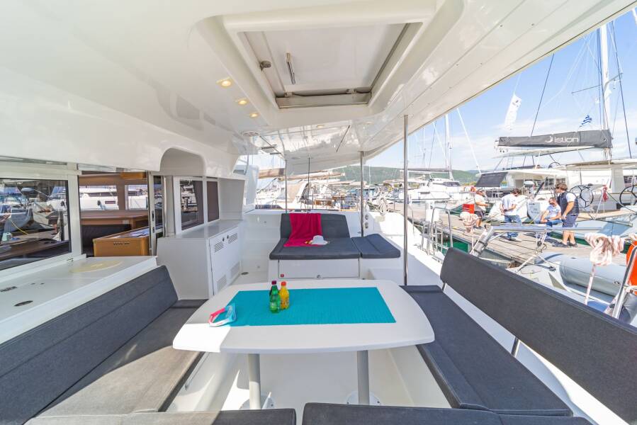 Lagoon 450 F