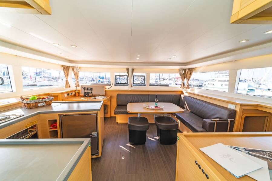 Lagoon 450 F