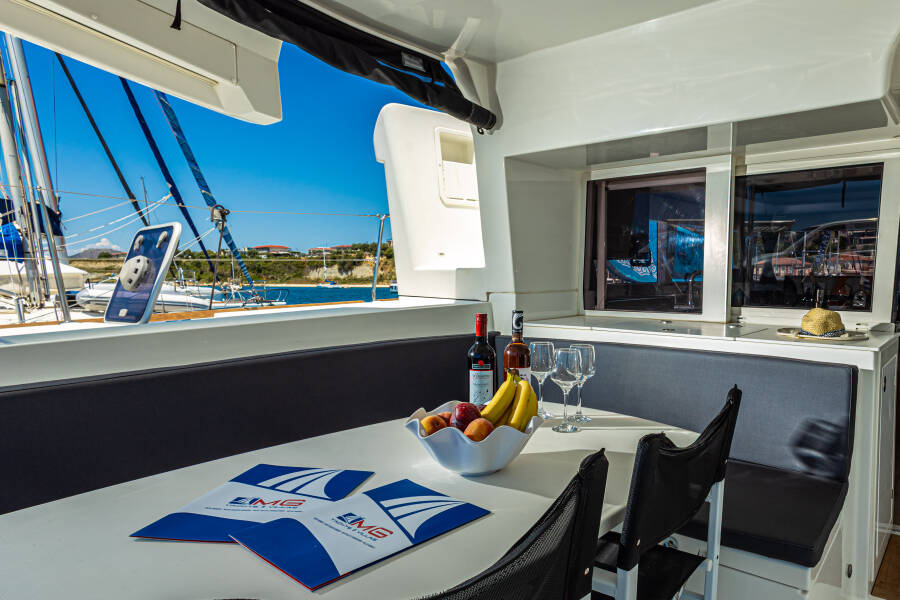 Lagoon 450 F