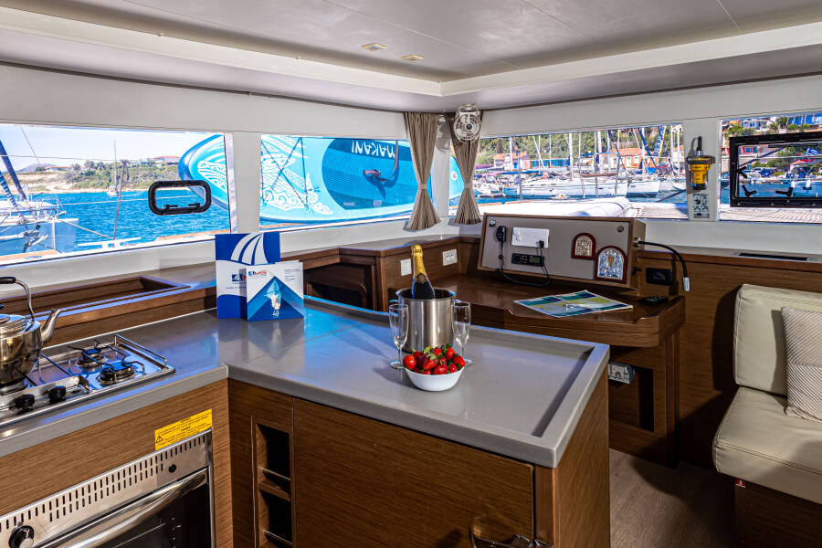 Lagoon 450 F