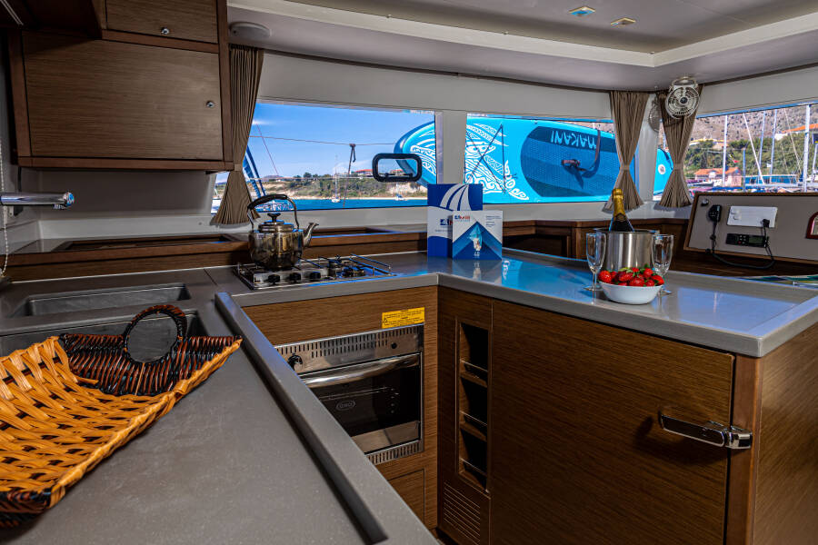 Lagoon 450 F