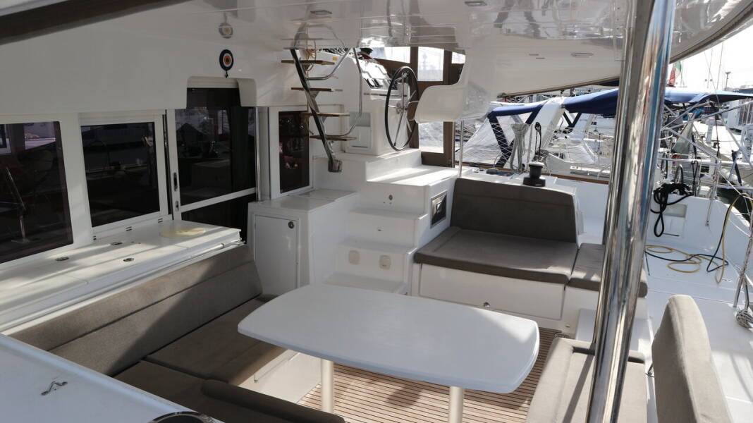 Lagoon 450 S