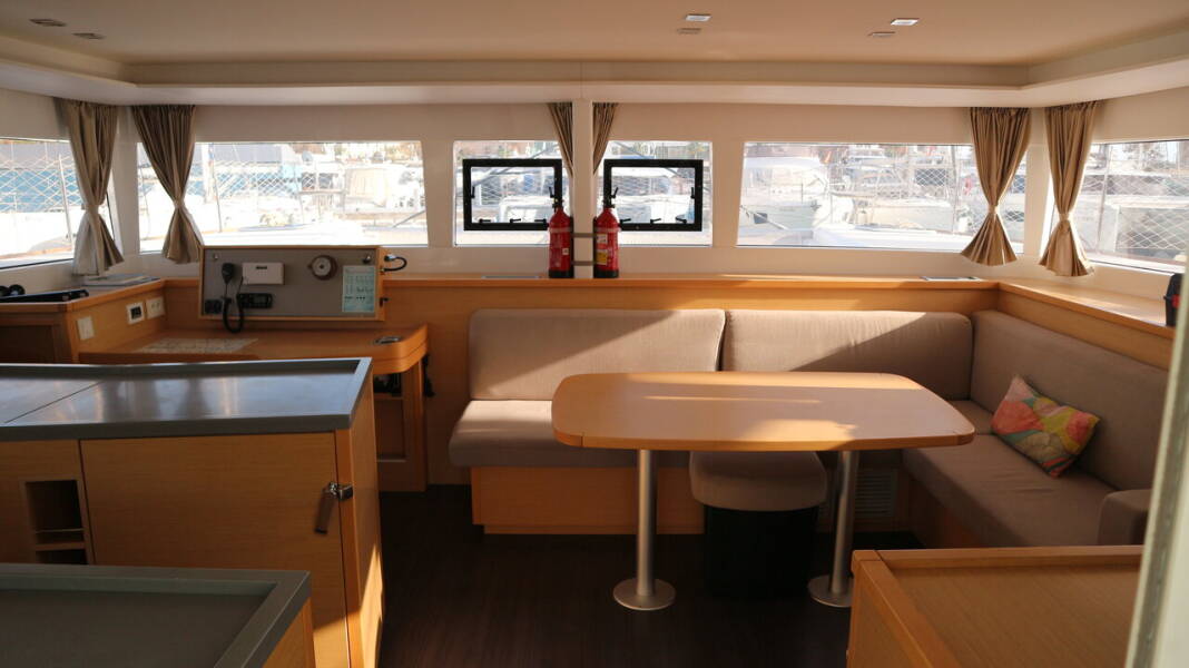 Lagoon 450 S