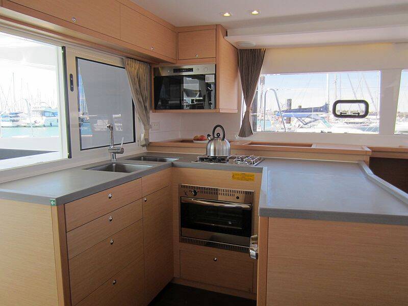 Lagoon 450