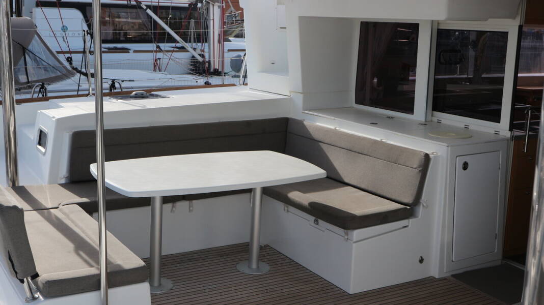 Lagoon 450