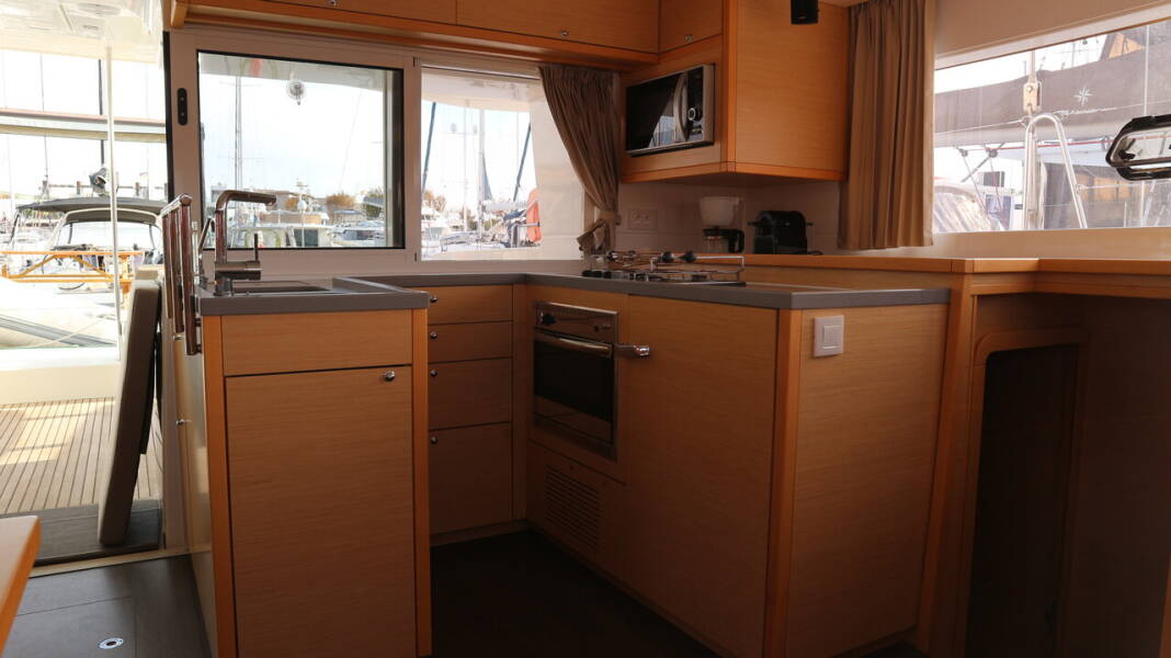 Lagoon 450