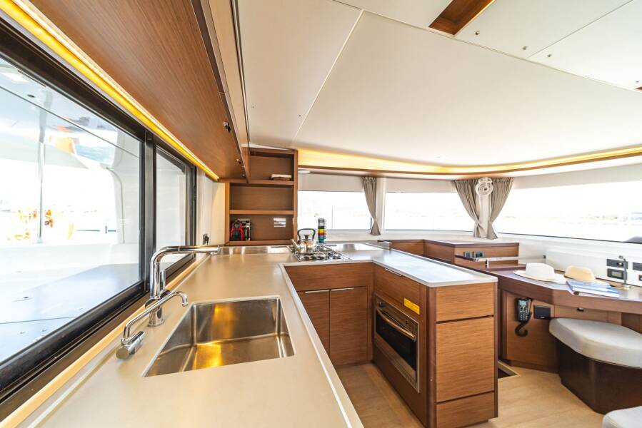 Lagoon 46