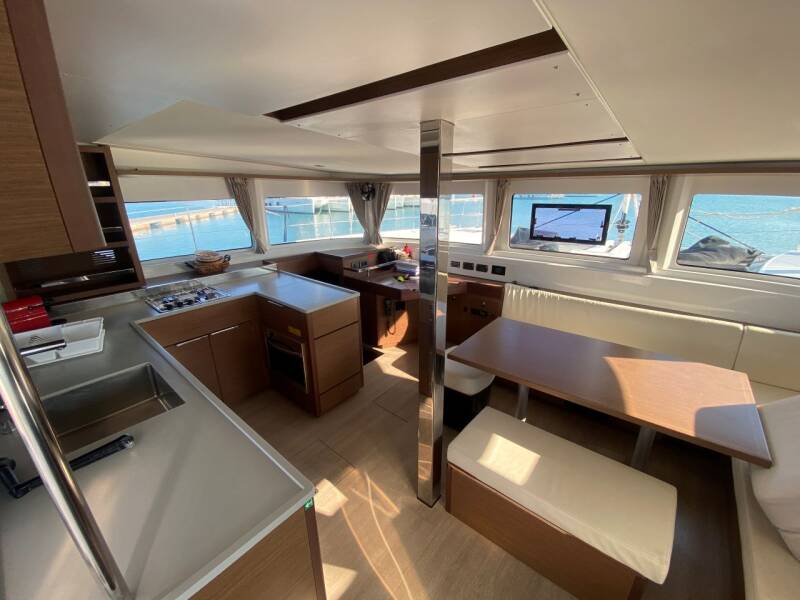 Lagoon 46