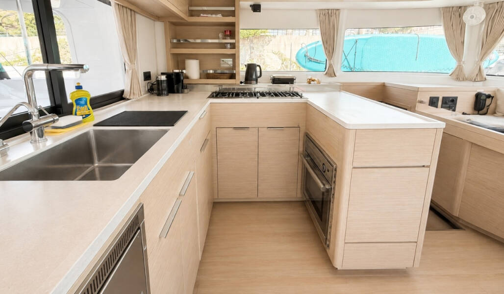 Lagoon 46